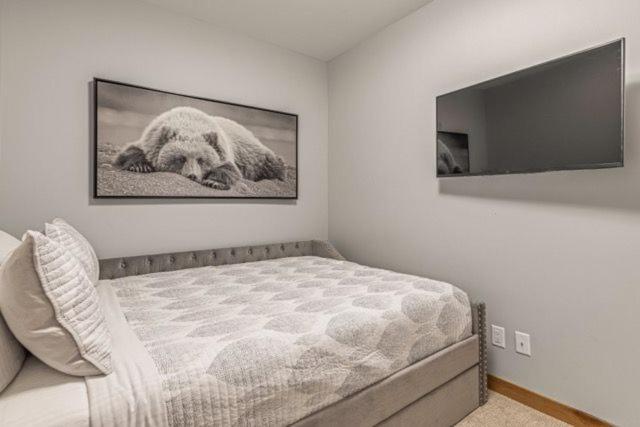 Spring Creek Condo By Canadian Rockies Vacation Rentals Канмор Экстерьер фото