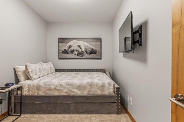 Spring Creek Condo By Canadian Rockies Vacation Rentals Канмор Экстерьер фото